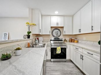 12505 Oaks North