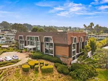 1552 Camino Del Mar