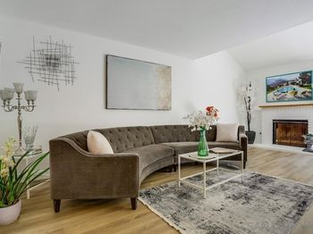 2957 Lexington Circle
