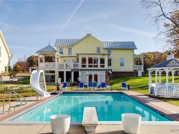 2379 Pendleton