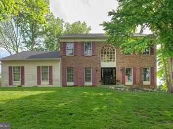 807 Tremont