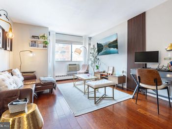 2101 Chestnut