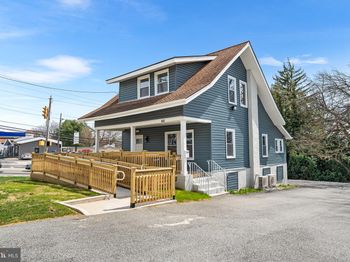 652 Springfield