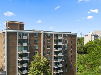 1515 Arlington Ridge