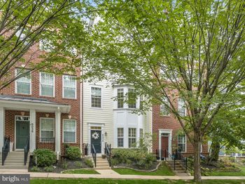 6034 Maple Hill