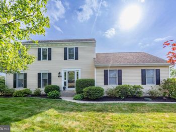 909 Hickory Grove