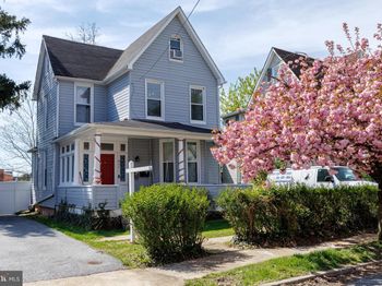411 Lyman