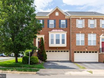 18257 Camdenhurst