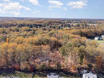 1709 Laurel Brook