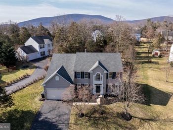 4025 Carrick