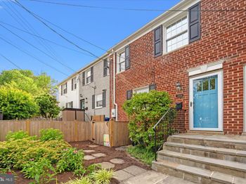 3004 Landover