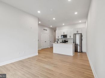 2157 Lehigh