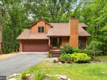 6816 Balmoral