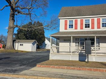 513 White Horse