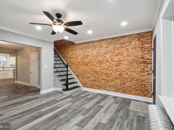 5426 Windsor