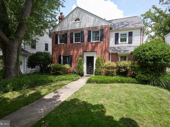 4811 Drummond