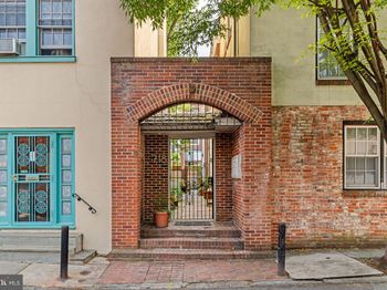 718 Addison