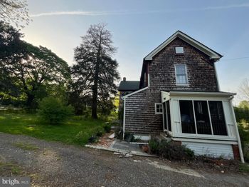4075 Old Columbia