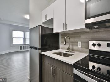 4247 Locust