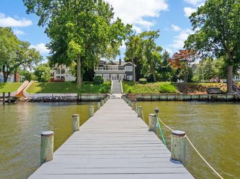 1088 River Bay