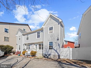 130 Jamestown