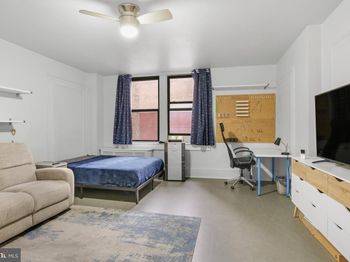 1324 Locust