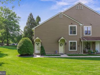 206 Derry Hill