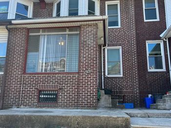 4716 Sansom