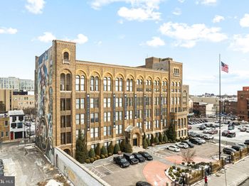 523 Broad