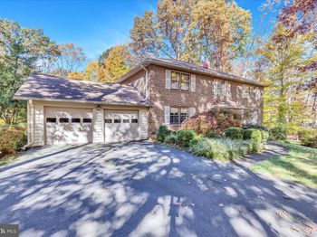 8150 Wolf Run Shoals