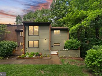 11639 Hunters Green
