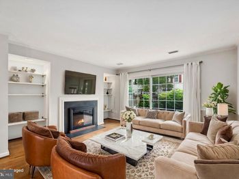 416 W Glebe Rd