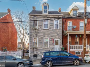527 Vine