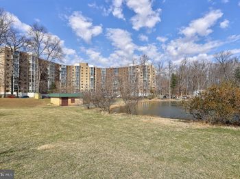 15115 Interlachen