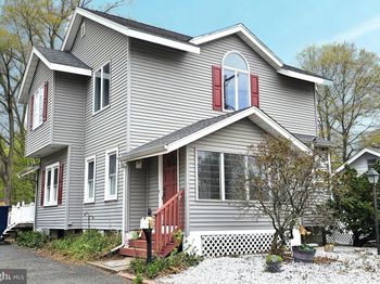 209 Hutchinson