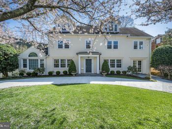 5200 Lawn