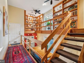 247 Hutchinson