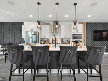 21 Greensborough