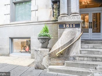 1811 Chestnut