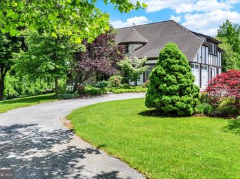955 Lucabaugh Mill