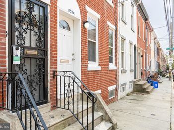 2524 Webster