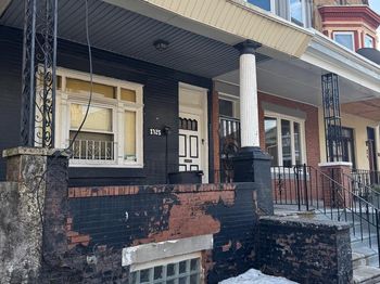 1725 Creighton