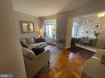 1711 Massachusetts