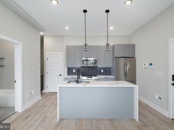 4220 Baltimore