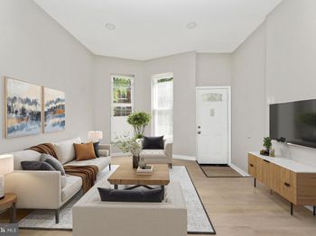 2828 Woodbrook