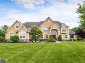 211 Emerald