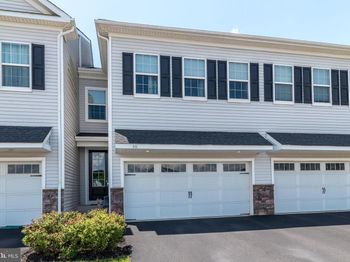 141 Golden Vale