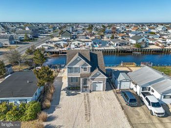 3 Cranbury Lake