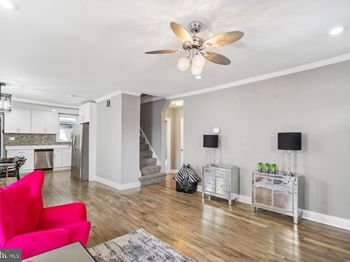 4413 Valley View