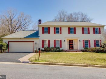 2512 Locustwood